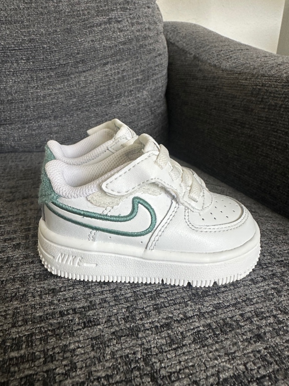 Nike Force 1 Low EasyOn 4c